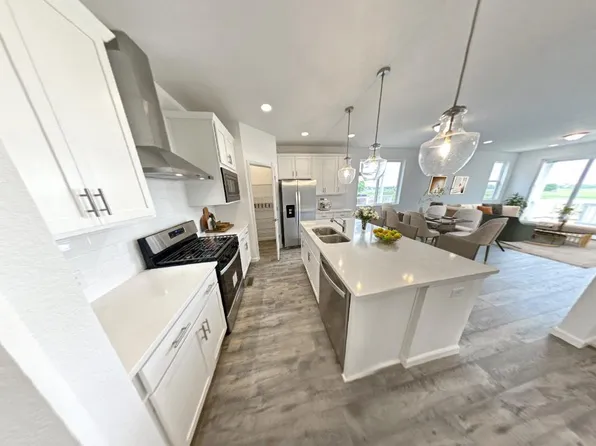 537 High Point Dr #A, Longmont, CO 80504