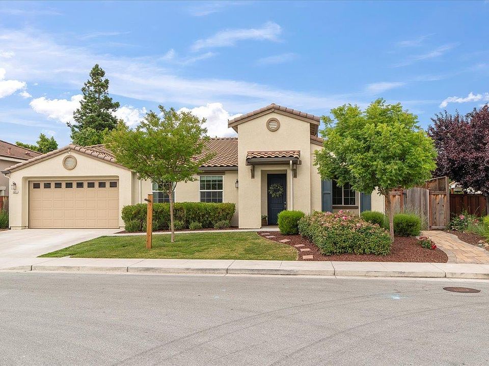 1st image of 16971 Grapevine Ct