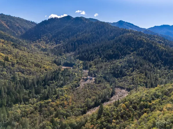 379 Savage Creek Rd, Grants Pass, OR 97527