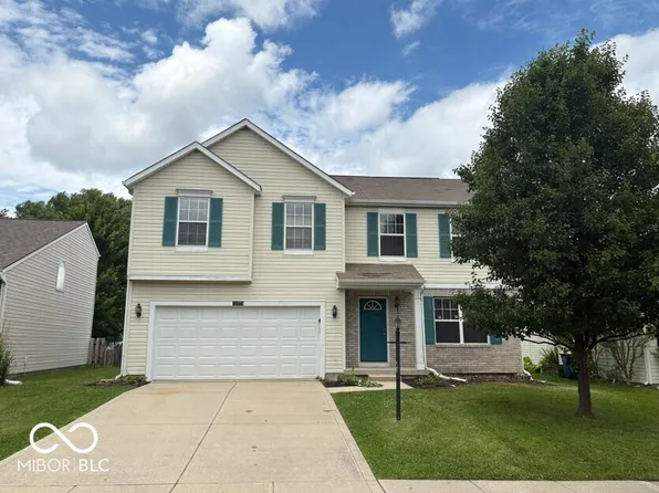 12272 Carriage Stone Dr, Fishers, IN 46037