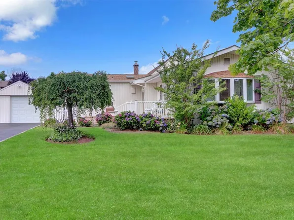 314 52nd Street, Lindenhurst, NY 11757