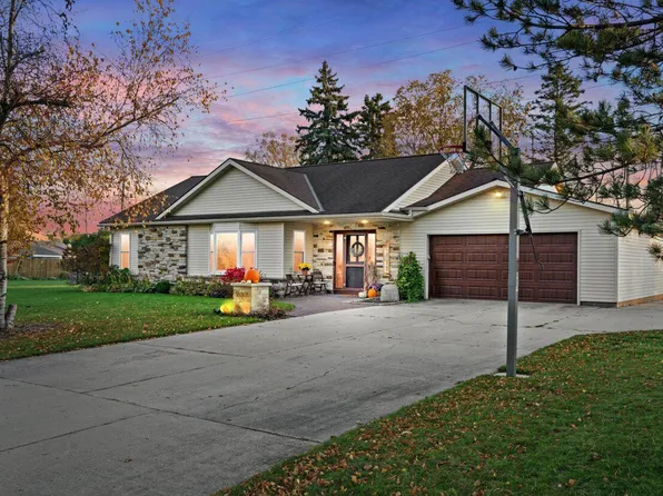 16801 West Roosevelt AVENUE, New Berlin, WI 53151
