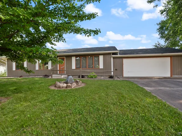 806 Sharon St, Winona Lake, IN 46590
