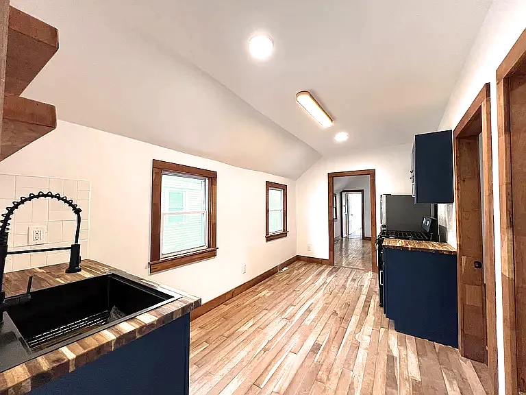 1452 W 54th St — Photo 3