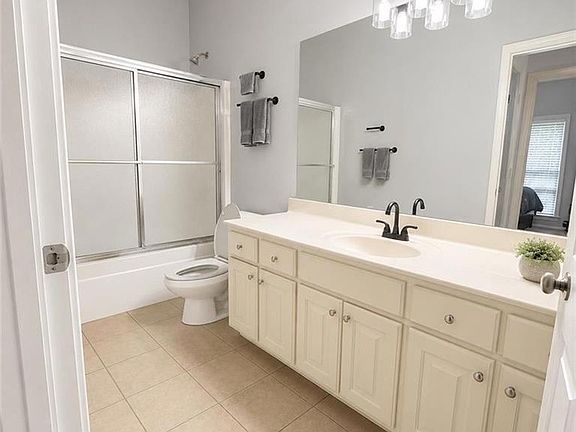 5th image of 1361 Yorkshire Dr #A