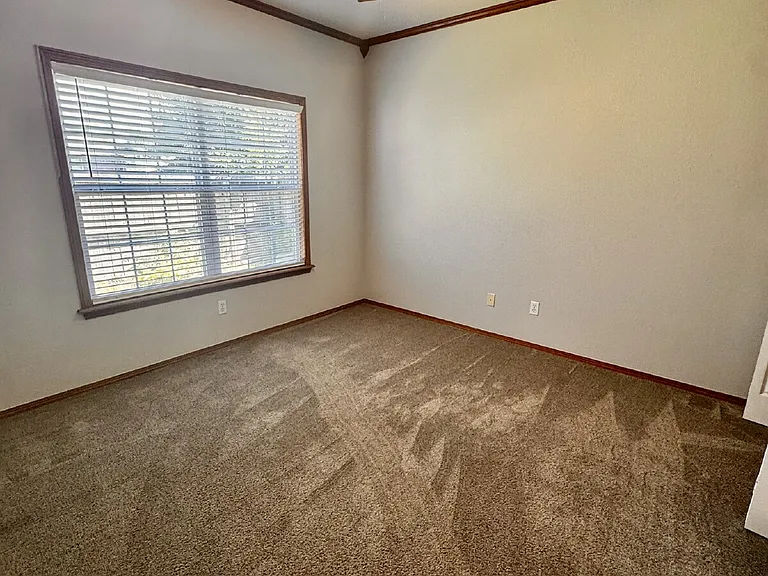 3802 Maple Rd — Photo 24