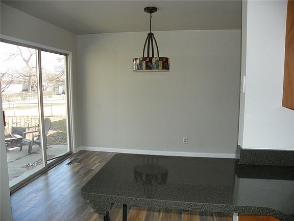 4th image of 21 Campbell Dr