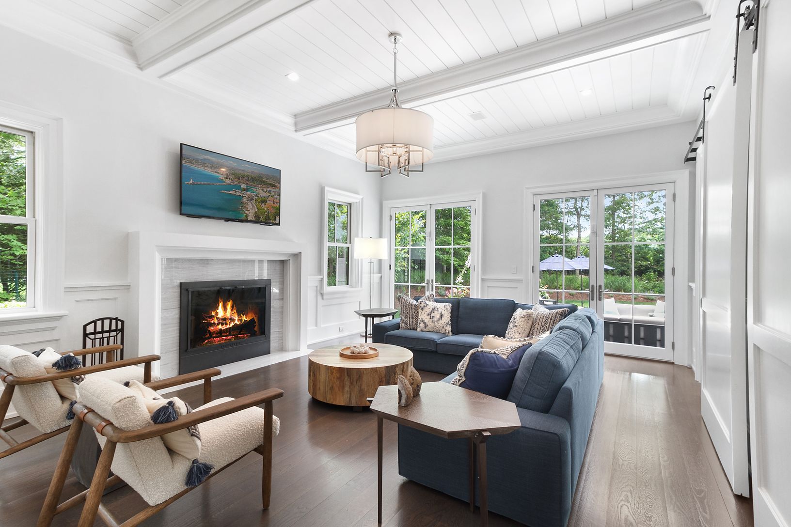  2nd Living Room
