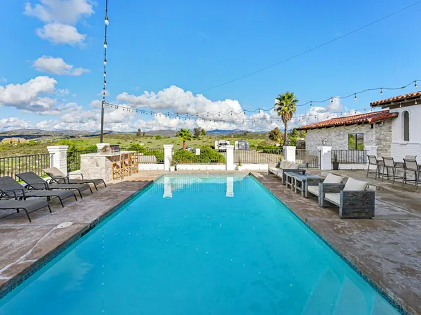 38225 Camino Sierra Rd, Temecula, CA 92592