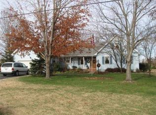 1208 Pin Oak Dr, Hopkinsville, KY 42240