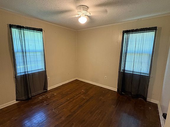 3rd image of 125 Vance St