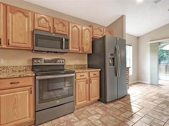 4th image of 8242 Woodsworth Dr