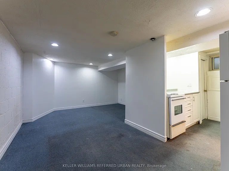823 Millwood Rd #12 — Photo 2