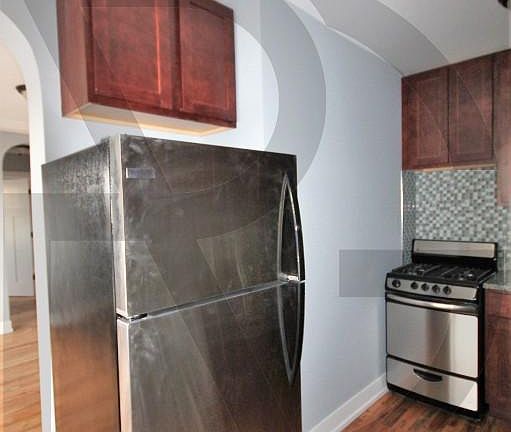 5th image of 550 W Arlington Pl #550606
