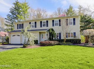 31 Shady Ln, Freehold, NJ 07728