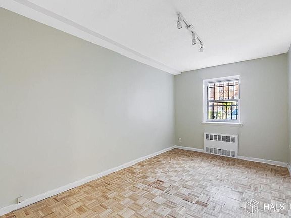 5th image of 721 E 95th St #2