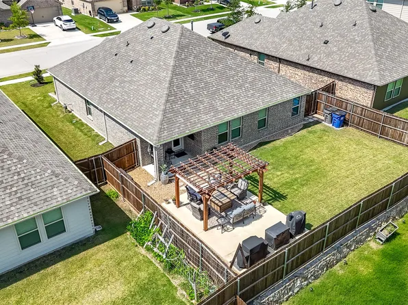 702 Stampede Ln, Princeton, TX 75407