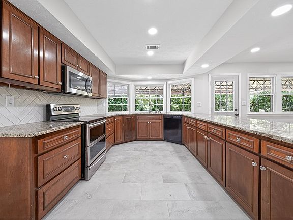 5th image of 6238 Ashwood Dr