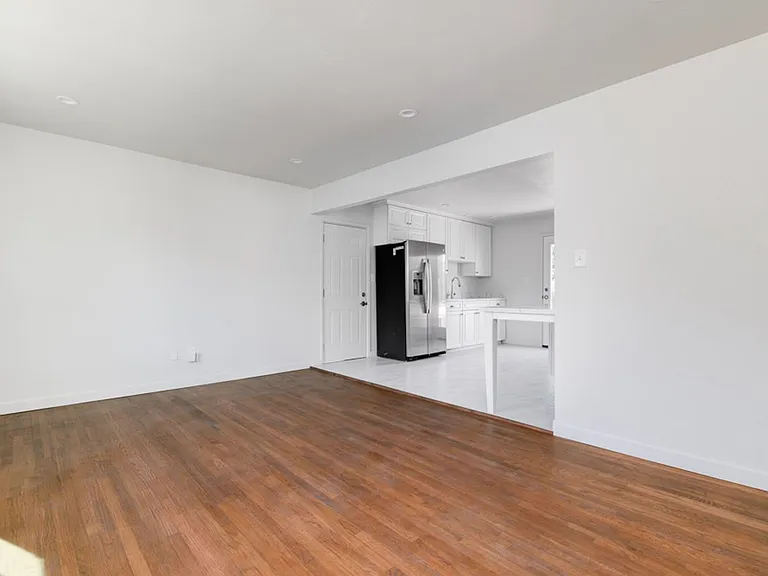 4028 Casita Way — Photo 8