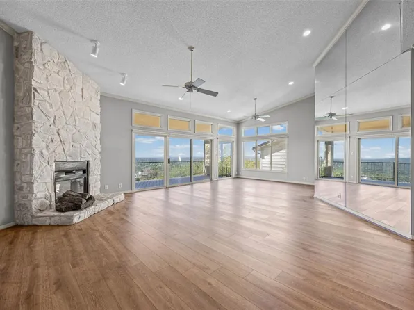114 Paragon Ct, Austin, TX 78734
