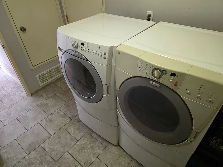 1445 Vaquero Gln — Photo 21