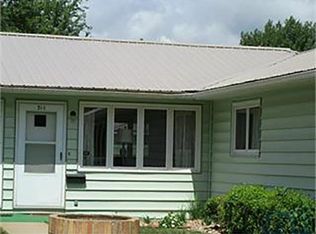 311 2nd St NE, Orange City, IA 51041