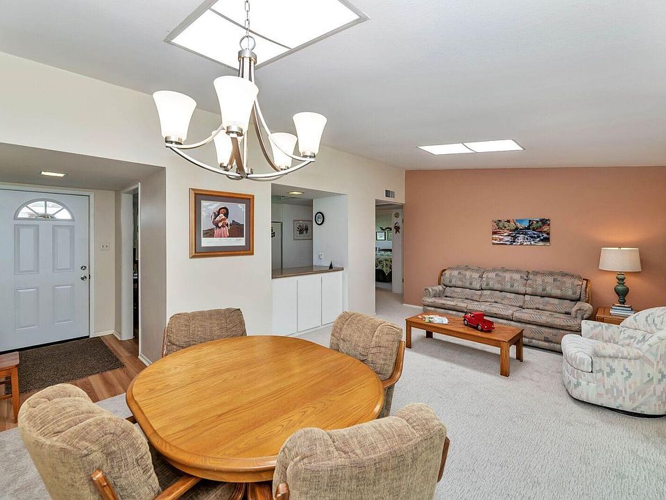 1st image of 10841 W Windsor Dr