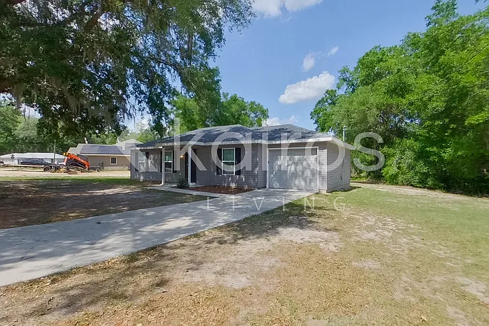 3 bed, 2.0 bath, 1003 sqft, $1,645 — Photo 3