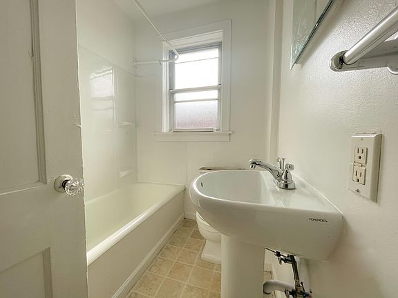 2nd image of 914 Eastgate Ave APT 2S