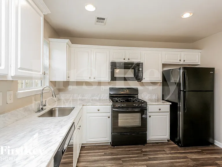 140 Pendergrass Farms Cir — Photo 6