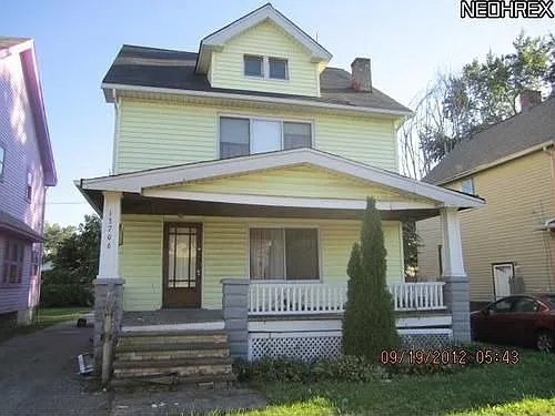 13706 Bartlett Ave photo 1