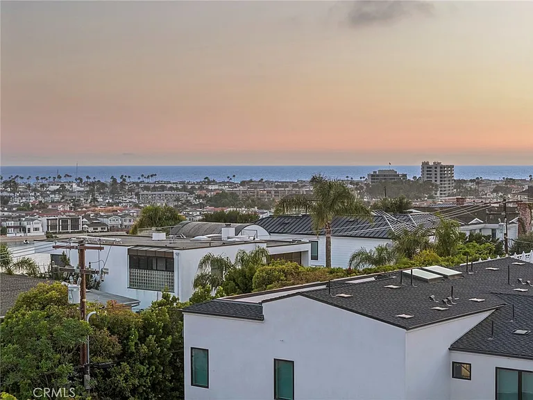 1511 Cliff Dr — Photo 31