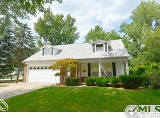 33266 Meadowlark St, Farmington, MI 48336