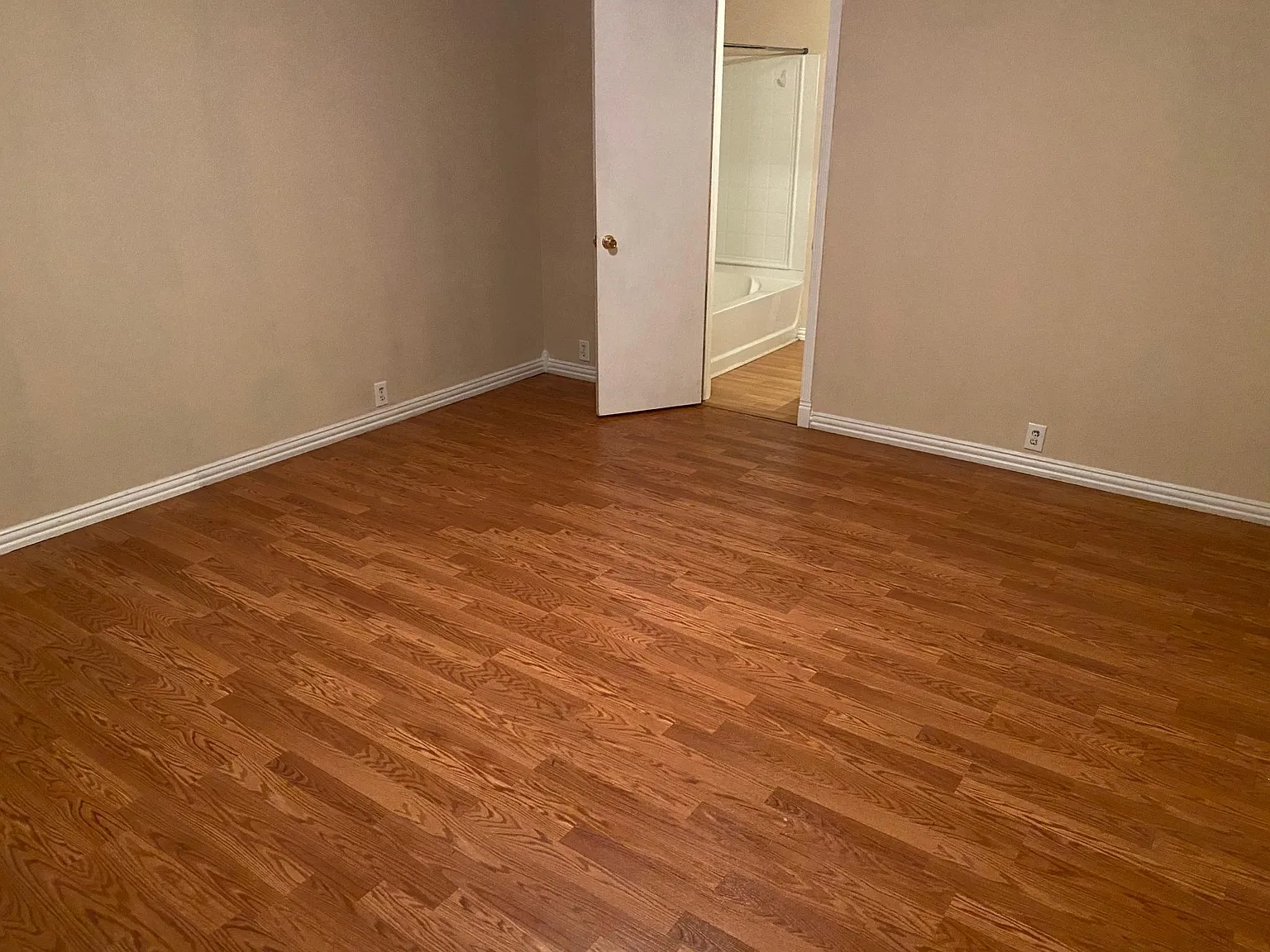8905 King Ranch Dr — Photo 3