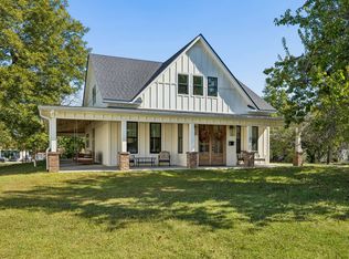 17 E 1st Ave, Hohenwald, TN 38462