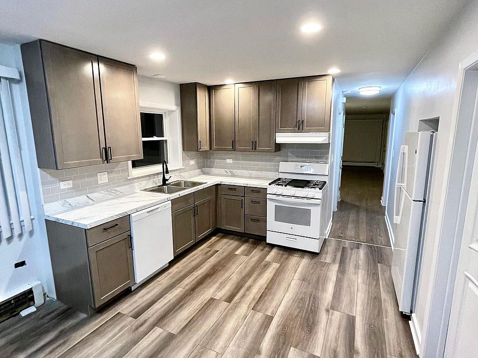 1st image of 6036 W Lawrence Ave #1