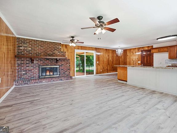 5th image of 410 Jordan St