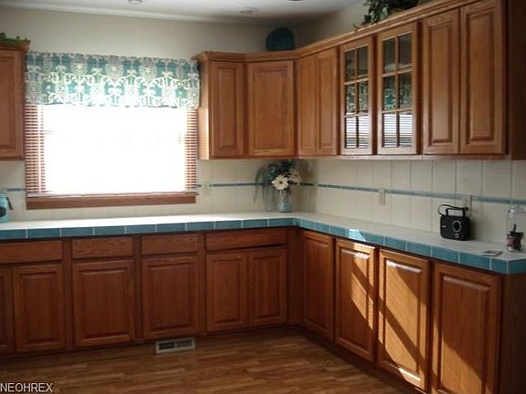 5th image of 1185 Aurora Hill Dr