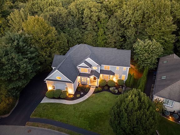 2nd image of 7 Turtle Creek Cir