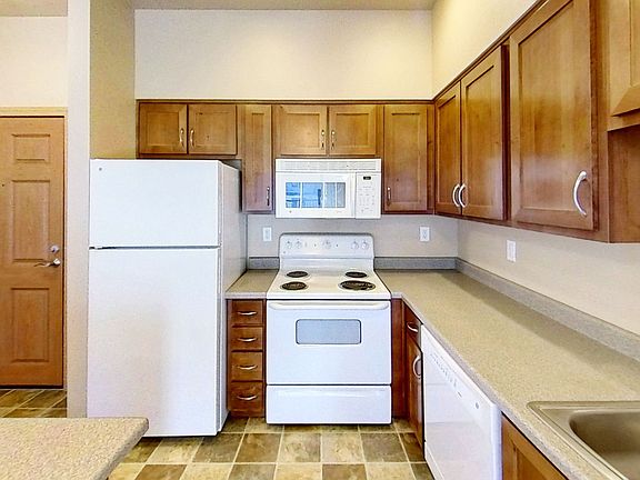 2nd image of 1440 10th St #117