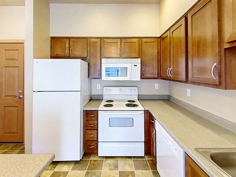 Mckenze Square Apartments — Photo 22