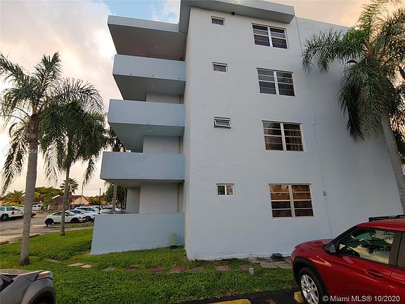 5th image of 1221 SW 122nd Ave APT 201