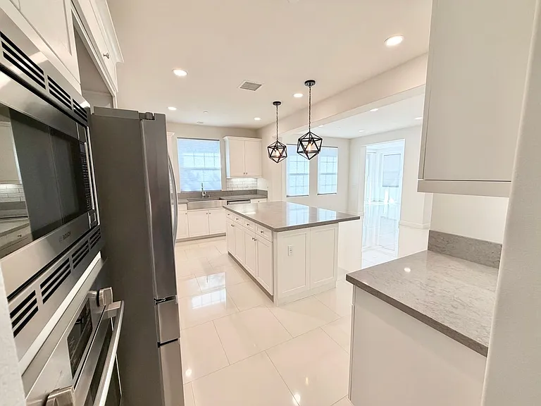 110 Briar Rose — Photo 16