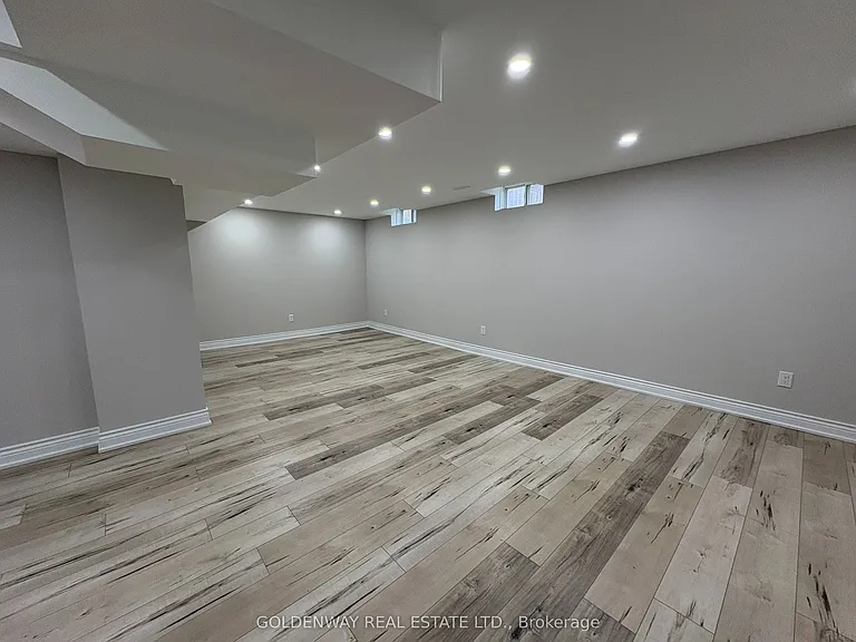 34 Whitford Rd — Photo 18