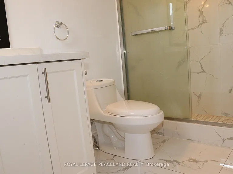 609 Walpole Cres — Photo 10