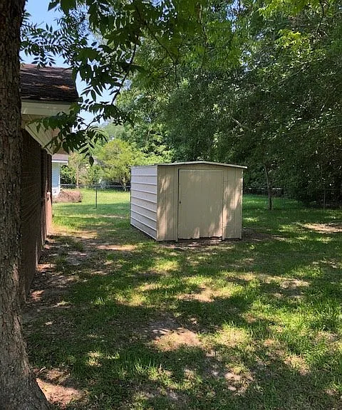 302 Hunter Dr — Photo 21