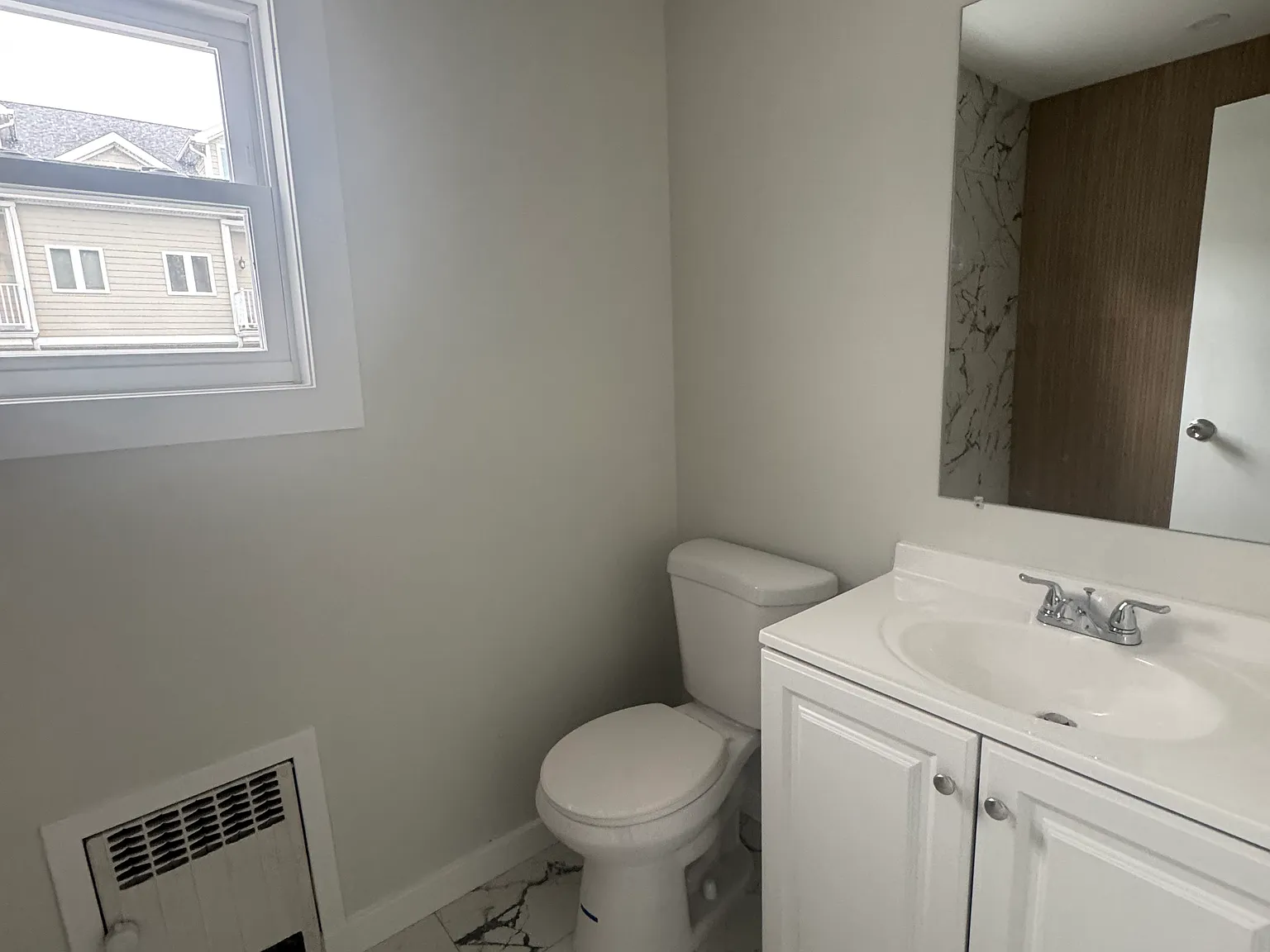 4 bed, 1800 sqft, $3,800 — Photo 4