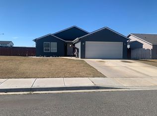 5302 Arthur Ln, Pasco, WA 99301
