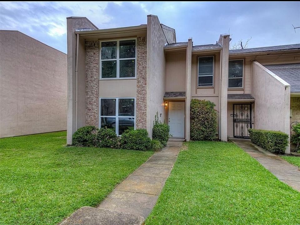 1st image of 324 Valley Park Dr