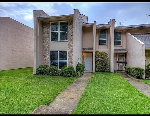 324 Valley Park Dr Photo 1